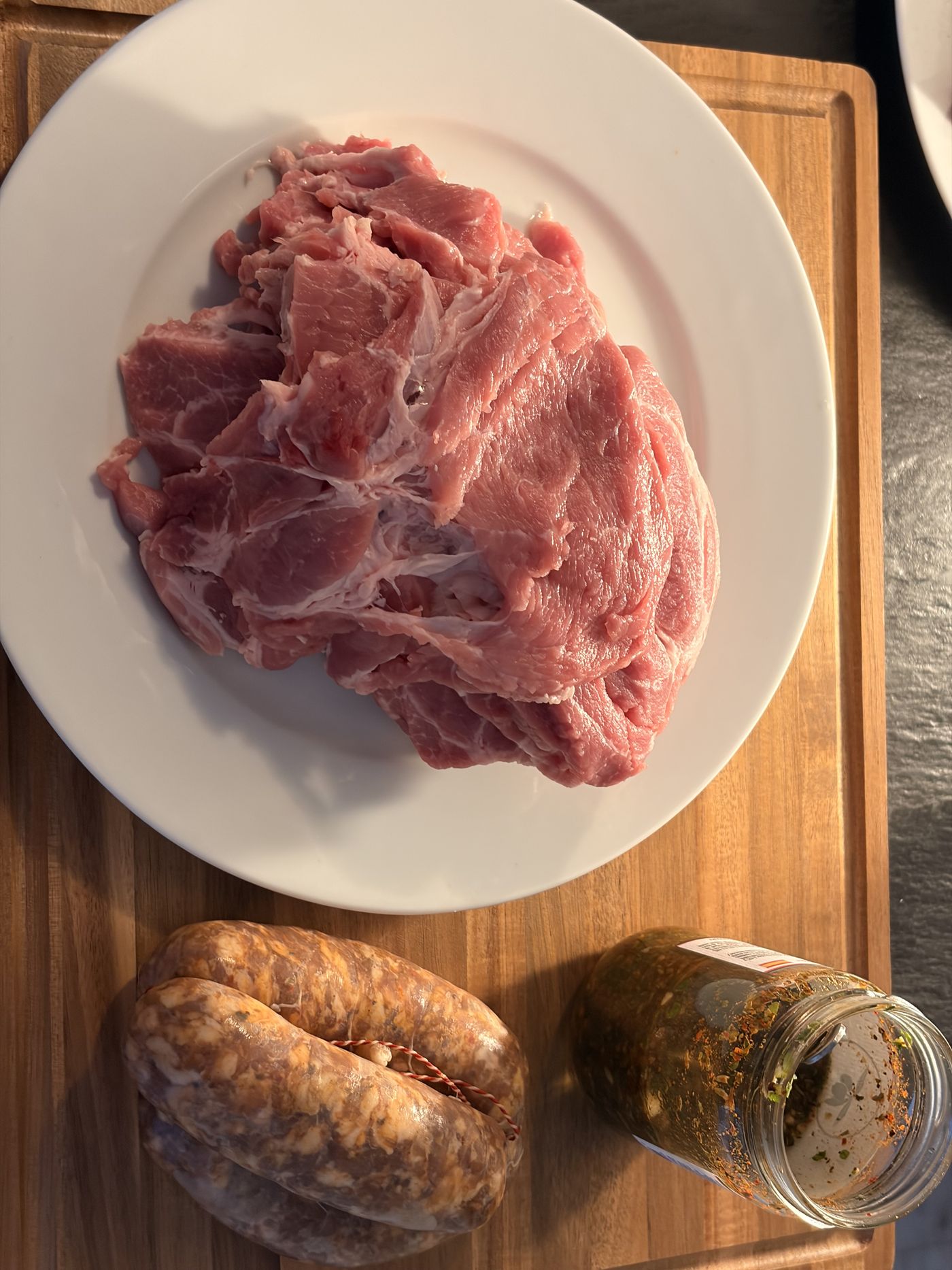 Råvarer: nakkefilet, fersk chorizo og chimichurri
